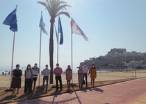 Peníscola hissa les banderes de qualitat a la platja Nord
