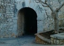 Les obres de restauració del Portal Fosch tanquen al trànsit el nucli antic