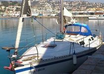 La Policia Local col·labora amb Saepla i Salvament Marítim en l’assistència d’un veler avariat fondejat enfront de la platja Nord