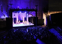 El Festival de Teatre Clàssic de Peníscola assoleix l’èxit de participació en la seua primera representació