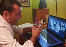 Andrés Martínez posa sobre la taula de negociació amb els grups polítics 2 milions d'euros per a fer front a aquesta crisi