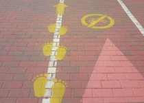 Peníscola senyalitza el Passeig Marítim per donar prioritat als vianants