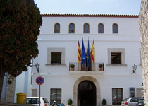 L'equip de govern de l'Ajuntament de Peníscola renuncia a la paga de Nadal en favor del transport escolar