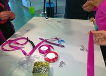 Èxit dels tallers de manualitats amb materials reciclats en el Centre Juvenil