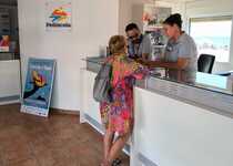 Peníscola ha atés aquest mes d'agost quasi 400 consultes diàries, de mitjana, en les oficines d'informació turística