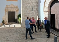 L'Ajuntament de Peníscola estableix un conveni amb el Bisbat de Tortosa per a la restauració i millora de les façanes de l'església de Santa Maria