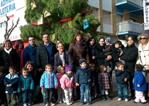 Xocolatada per celebrar l'arribada del Nadal al carrer Virgen d'Ermitana de Peníscola
