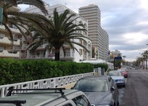 L'Ajuntament de Peníscola tractarà avui en el Ple una modificació del PGOU per regular l'ús dels locals comercials en l'Av. del Papa Luna