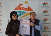 El Mercat Nadalenc de Peníscola es prepara per a la visita de menuts i grans en el pont de la Constitució