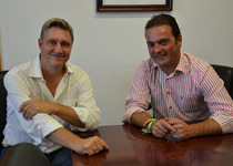 Andrés Martínez es reuneix amb el responsable de la productora col·laboradora a Espanya de Juego de Tronos