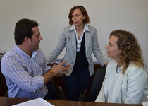 Andrés Martínez s’ha reunit amb l’AMPA del CEIP D. Jaime Sanz per coordinar el pagament del programa de llibres gratuïts a partir de l’1 de desembre