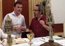 Andrés Martínez, alcalde de Peníscola, s’ha congratulat per la fita conjunta del consistori i l’Associació d’Amics del Papa Luna, ja que s’ha aconseguit la declaració BIC per als tresors pontificis "és de justícia" ha dit