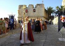 Tres desfilades històriques, protagonitzades per la cúria pontifícia recrearan l’arribada del papa Luna a Peníscola