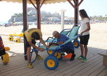 Més hamaques per al Punt Accessible de la platja Nord de Peníscola