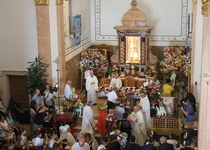 Peníscola honra amb flors a la seua Patrona