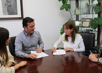 L’Ajuntament de Peníscola dóna suport a la tasca de l’AECC que atén 800 usuaris a l’any en la localitat