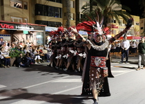 Les esquadres Mores i Cristianes desfilen a Peníscola