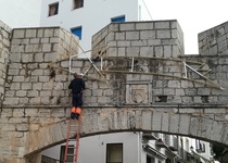 Peníscola prepara la il·luminació nadalenca amb 15.000 metres de fil i cordó lluminosos de leds en més de 100 punts del municipi