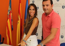 Peníscola presenta el braçalet Peníscola solidària de les Festes Patronals