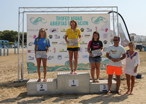 Les platges urbanes de Peníscola acullen la II Travessia del Papa Luna de natació