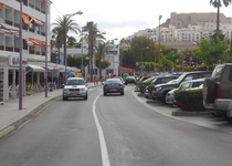 L’Ajuntament de Peníscola pinta els vials per a l’inici de l’estiu